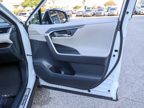 Certified 2025 Toyota RAV4 Limited FWD image 41