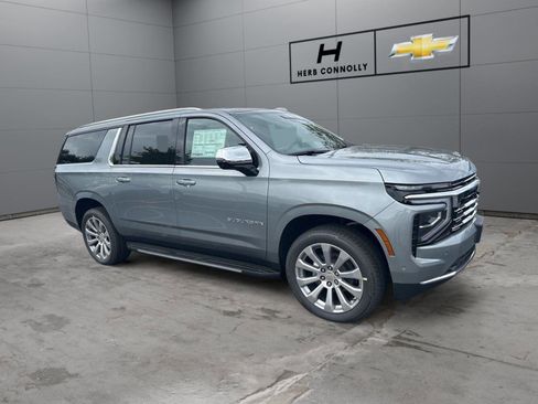 New 2026 Chevrolet Suburban Premier w/ Sun And Tow Package AWD/4WD image 1