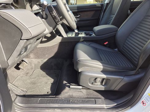 New 2025 Land Rover Discovery Sport S image 15