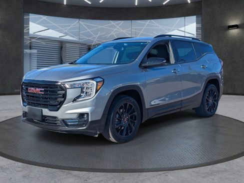 Used 2023 GMC Terrain SLT w/ Elevation Edition image 2