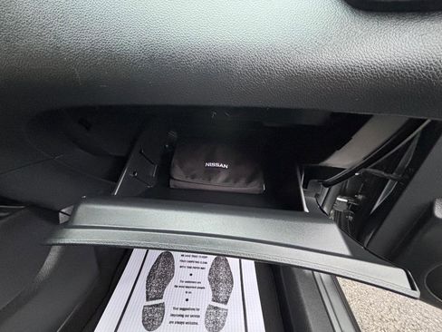 Used 2015 Nissan Rogue SV image 37