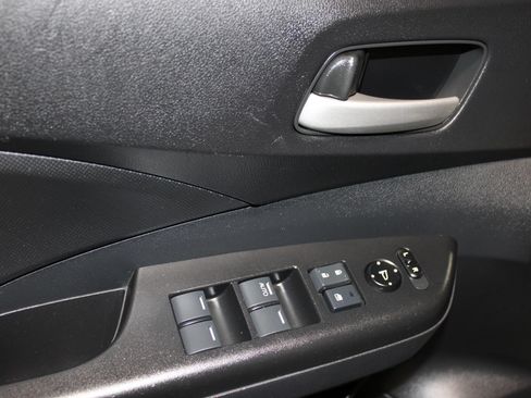 Used 2015 Honda CR-V LX image 9