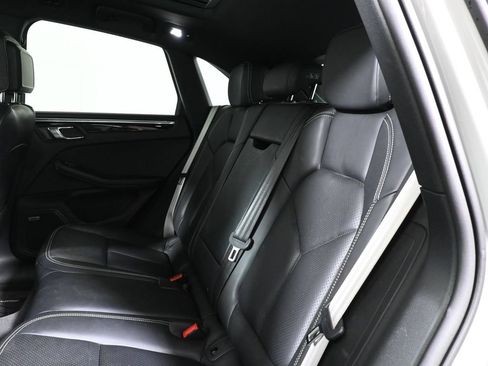 Used 2025 Porsche Macan Turbo AWD/4WD image 7
