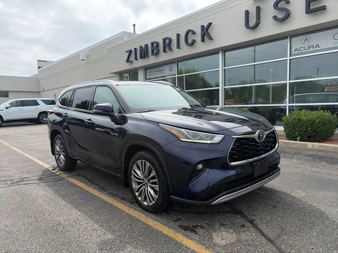 Used 2020 Toyota Highlander Platinum AWD/4WD image 1