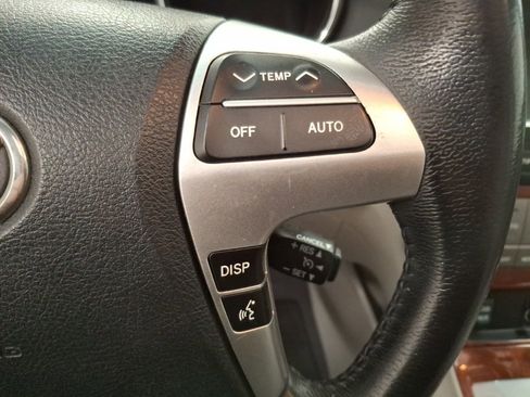 Used 2012 Toyota Highlander Limited image 19