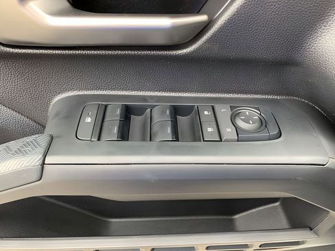 New 2025 Toyota Tacoma TRD Off-Road AWD/4WD image 11