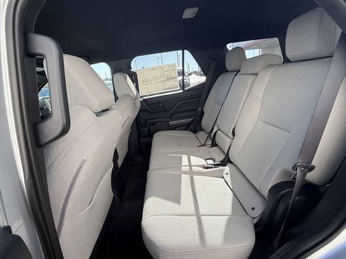New 2026 Toyota 4Runner SR5 AWD/4WD image 9
