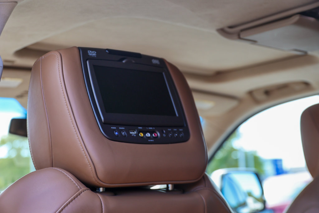 Used 2015 Cadillac Escalade Platinum AWD/4WD image 35