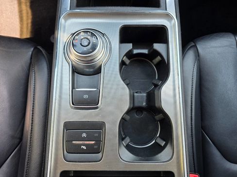 Used 2022 Ford Edge Titanium image 27