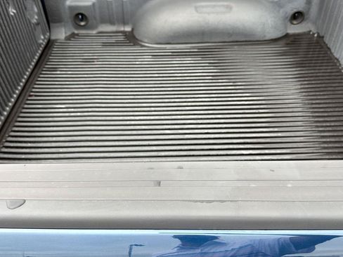 Used 2023 RAM 1500 Laramie AWD/4WD image 7