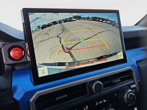 Certified 2025 Toyota Tacoma TRD Off-Road AWD/4WD image 13