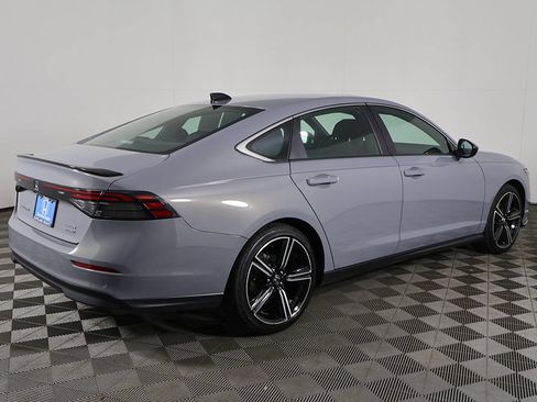 Used 2024 Honda Accord Sport image 9