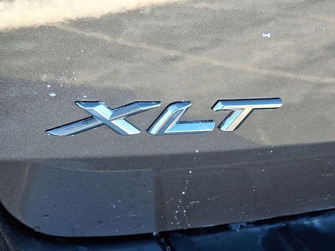 Certified 2023 Ford Explorer XLT image 24