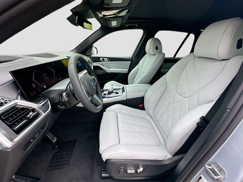 New 2026 BMW X5 xDrive50e w/ M Sport Package image 16
