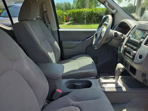 Used 2016 Nissan Frontier SV RWD image 30