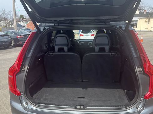 Used 2018 Volvo XC90 T6 Momentum w/ Convenience Package image 7