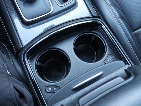 Used 2023 Chrysler 300 C image 30