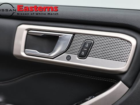 Used 2024 Ford Explorer Limited image 21