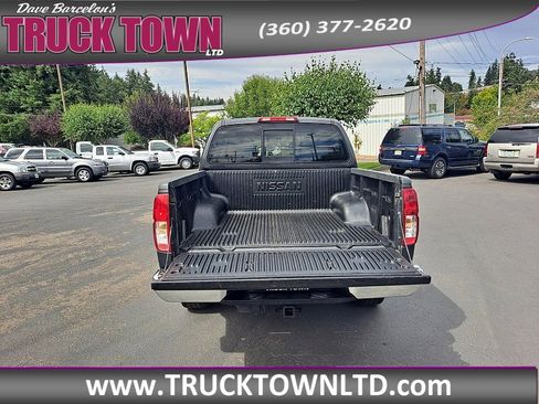 Used 2015 Nissan Frontier SV image 5