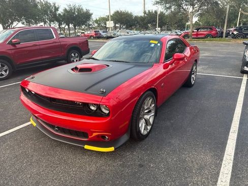 Used 2020 Dodge Challenger R/T Scat Pack RWD image 4