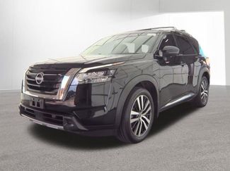 Used 2023 Nissan Pathfinder Platinum video 1