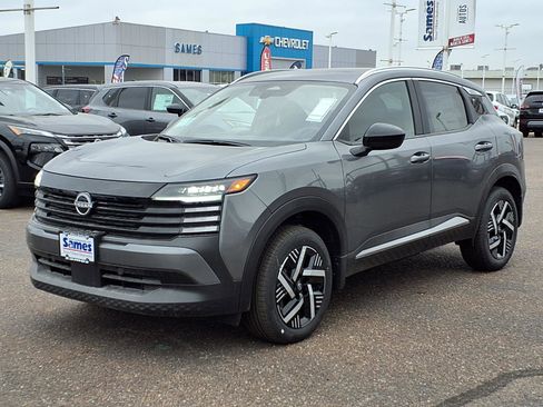 New 2026 Nissan Kicks SV w/ SV Premium Package image 3