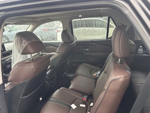 Used 2023 Honda Pilot Elite image 4