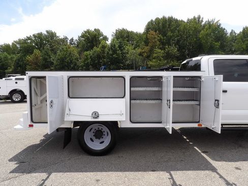 Used 2024 Ford F550 4x4 Crew Cab Super Duty w/ XLT Value Package image 57