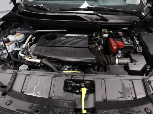 Certified 2025 Nissan Rogue SV image 16