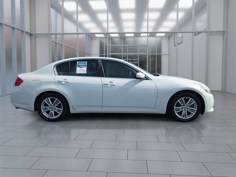 Used 2012 INFINITI G37 Journey w/ Premium Pkg RWD image 2