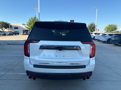 Used 2023 GMC Yukon Denali Ultimate AWD/4WD image 4