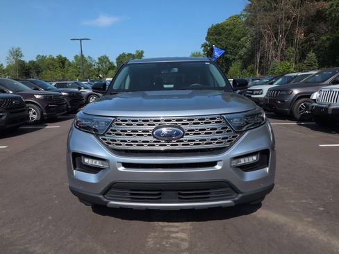 Certified 2023 Ford Explorer Limited w/ Limited Technology Package AWD/4WD image 2