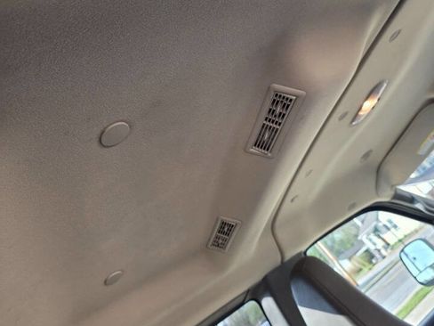 Used 2017 Chevrolet Express 3500 LT w/ LT Preferred Equipment Group image 17