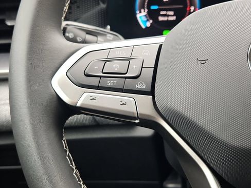 New 2025 Volkswagen Tiguan S AWD/4WD image 12