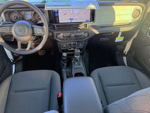 New 2026 Jeep Gladiator Sport image 14