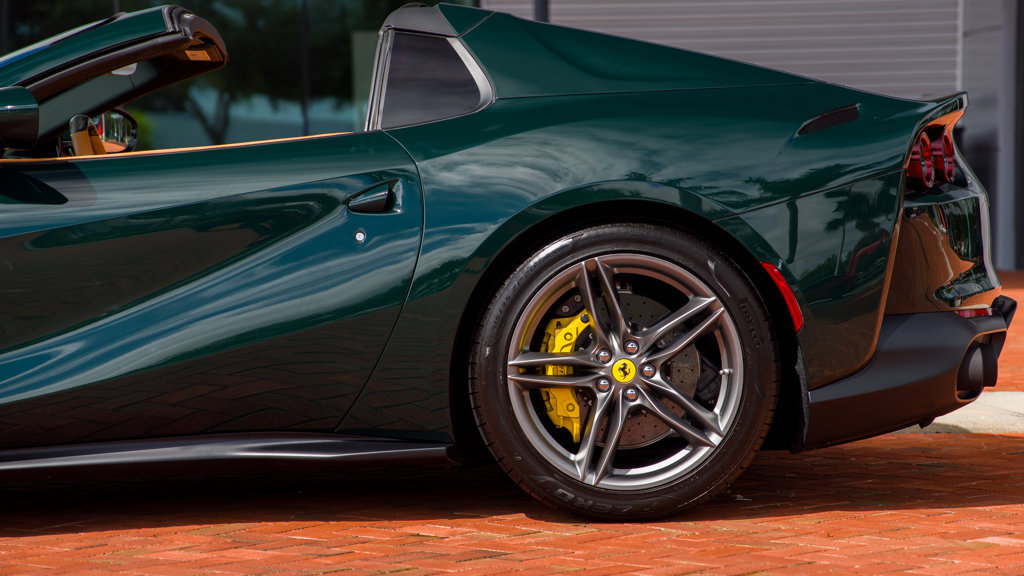 Used 2022 Ferrari 812 GTS RWD image 3