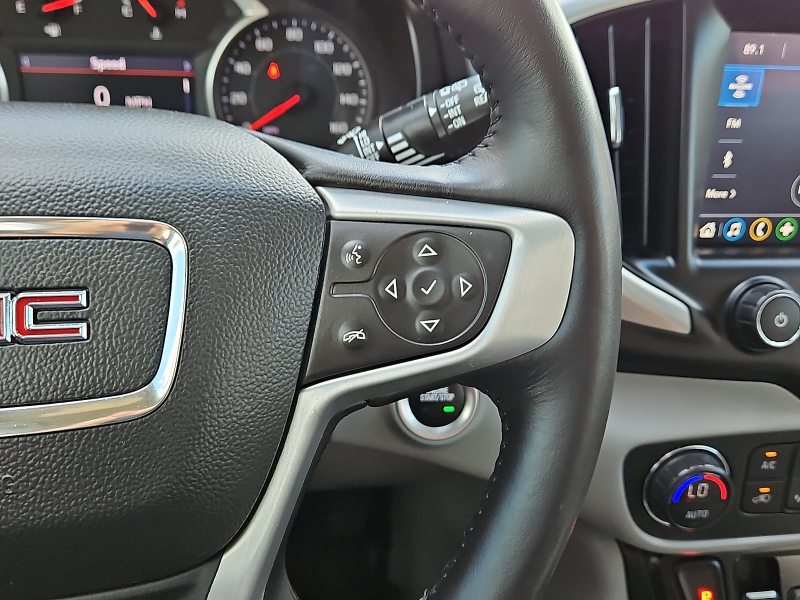Used 2021 GMC Terrain SLT AWD/4WD image 17
