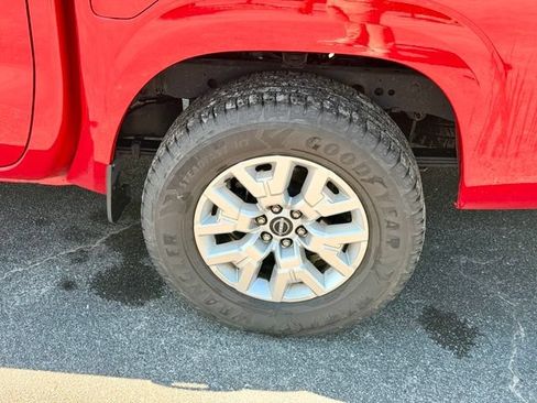 Used 2022 Nissan Frontier SV AWD/4WD image 31