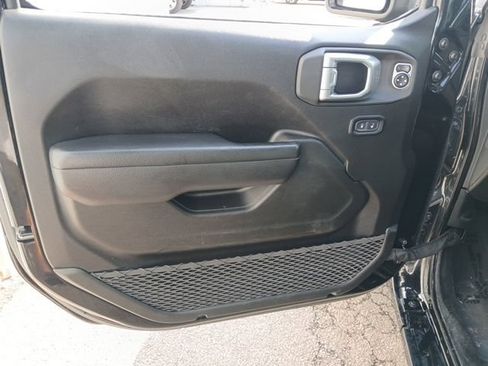 Used 2024 Jeep Wrangler Unlimited Sport AWD/4WD image 44