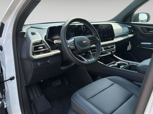 New 2026 Chevrolet Traverse LT w/ LPO, Floor Liner Package AWD/4WD image 16