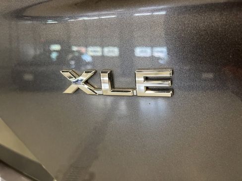 Used 2020 Toyota Prius Prime XLE image 33