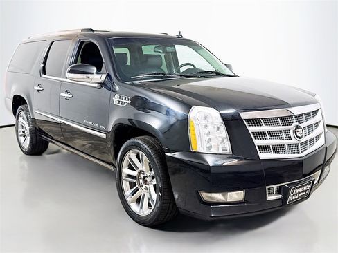 Used 2012 Cadillac Escalade ESV Platinum image 3