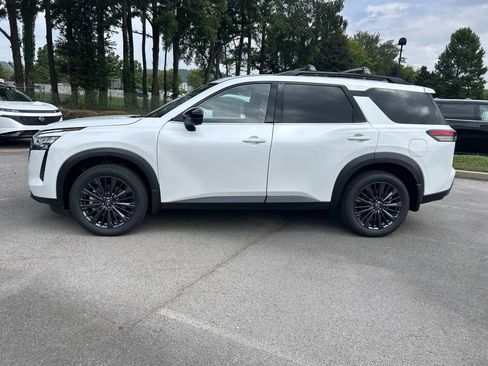 New 2026 Nissan Pathfinder SL w/ SL Premium Package FWD image 4