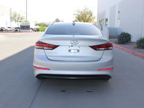Used 2017 Hyundai Elantra SE image 6