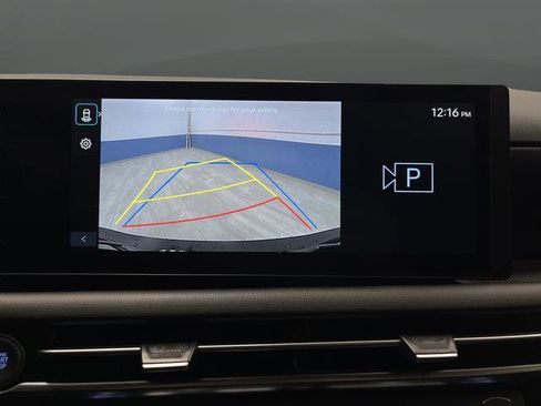 Used 2025 Hyundai Tucson SE image 8