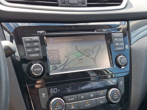 Used 2015 Nissan Rogue SL w/ SL Premium Package AWD/4WD image 26