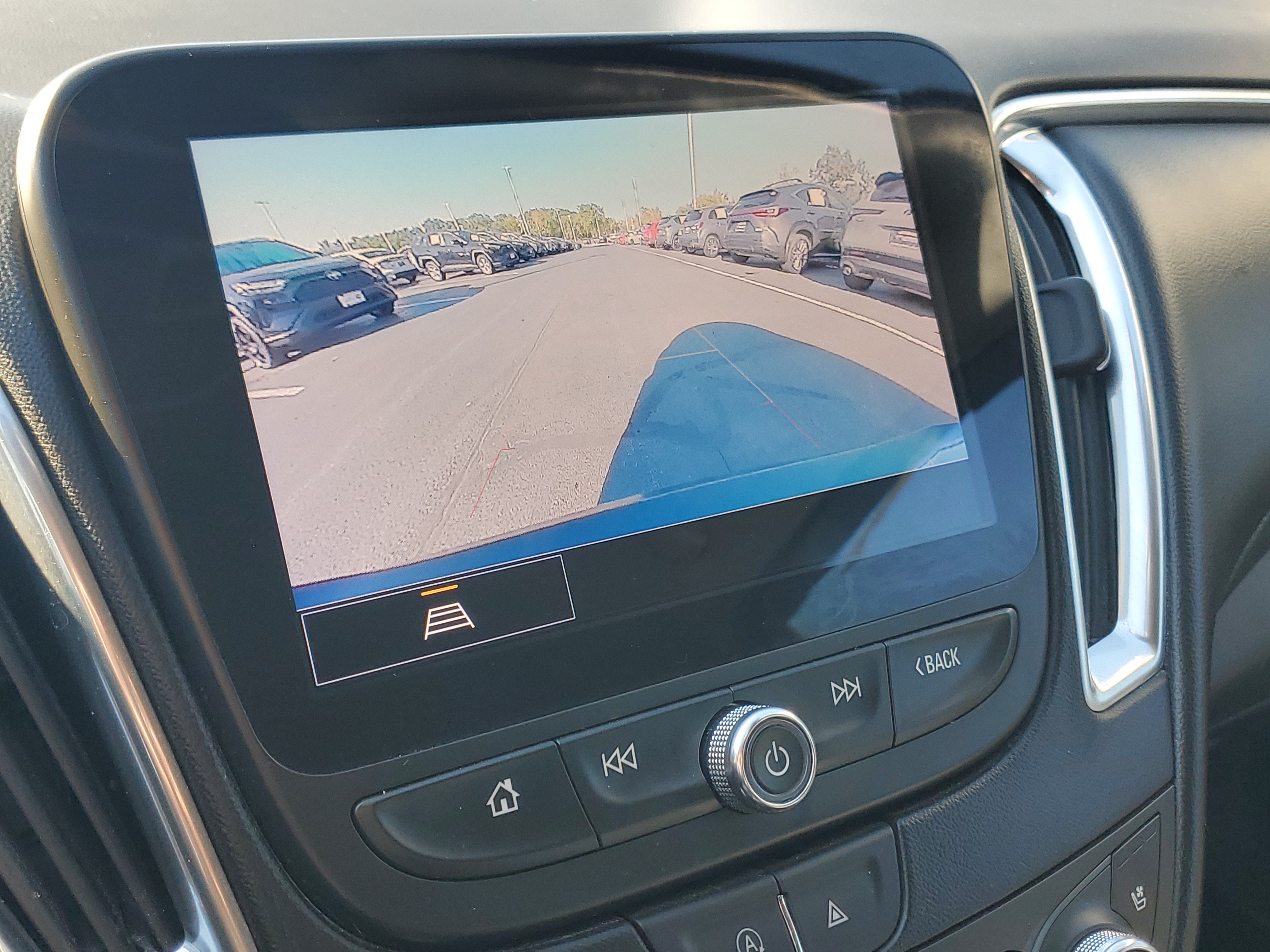Used 2023 Chevrolet Malibu LT FWD image 30
