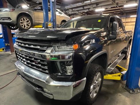 Used 2022 Chevrolet Silverado 2500 LTZ w/ LTZ Convenience Package AWD/4WD image 10