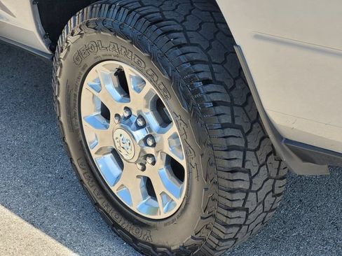 Used 2024 RAM 2500 Laramie w/ Safety Group AWD/4WD image 7