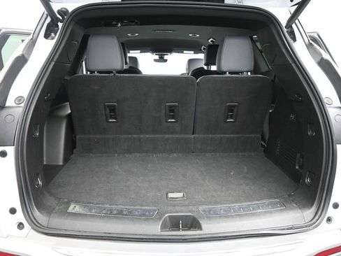 Used 2024 Buick Enclave Premium image 26